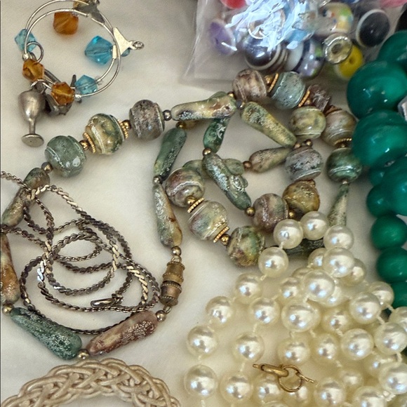 Craft Jewelry Bundle Chain Beads Stones Crystals Faux Pearls Vintage - Picture 5 of 10